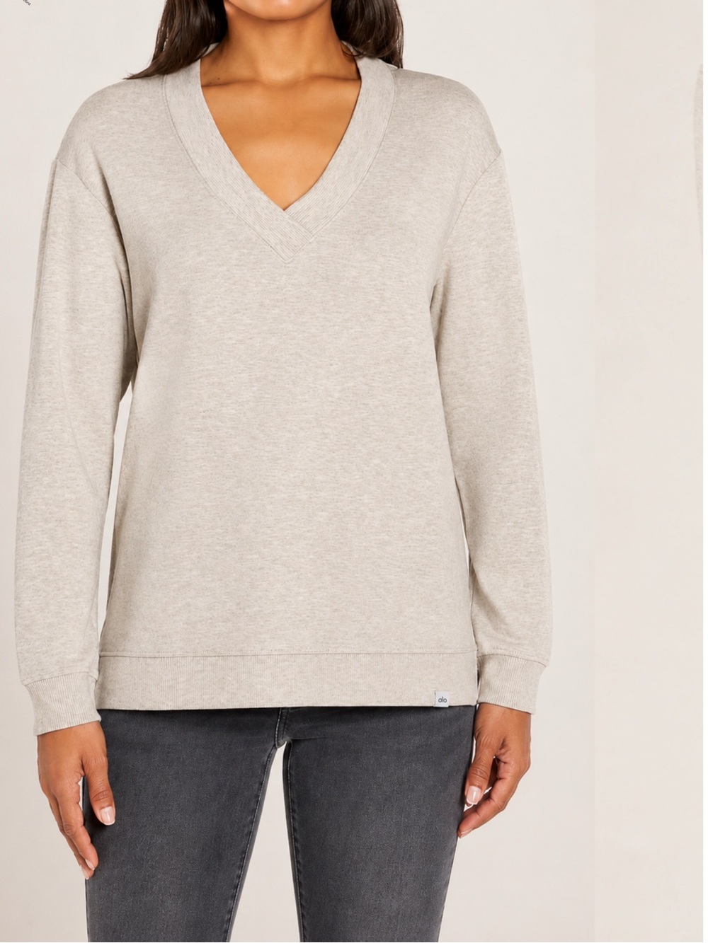 Orvis Woman's Tan‎ V-Neck Sweatshirt Medium